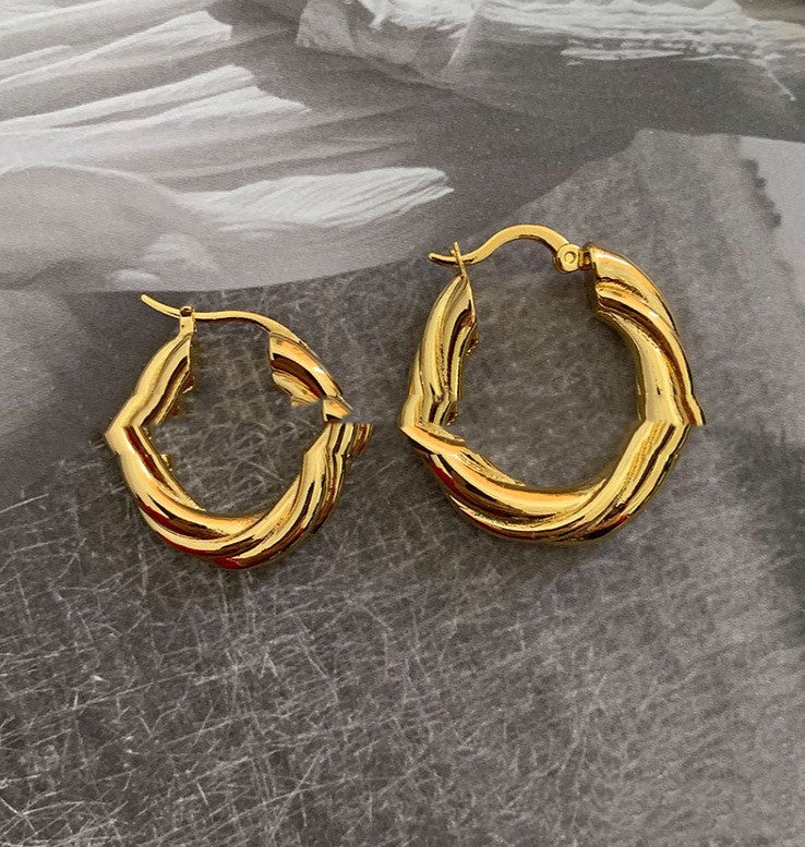 Luxury Gold Twist Hoop Earrings