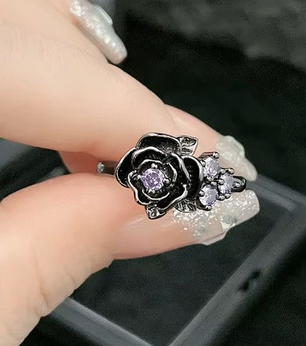 Black flowered Stones rings