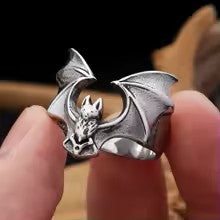 Full Wings Bat Ring