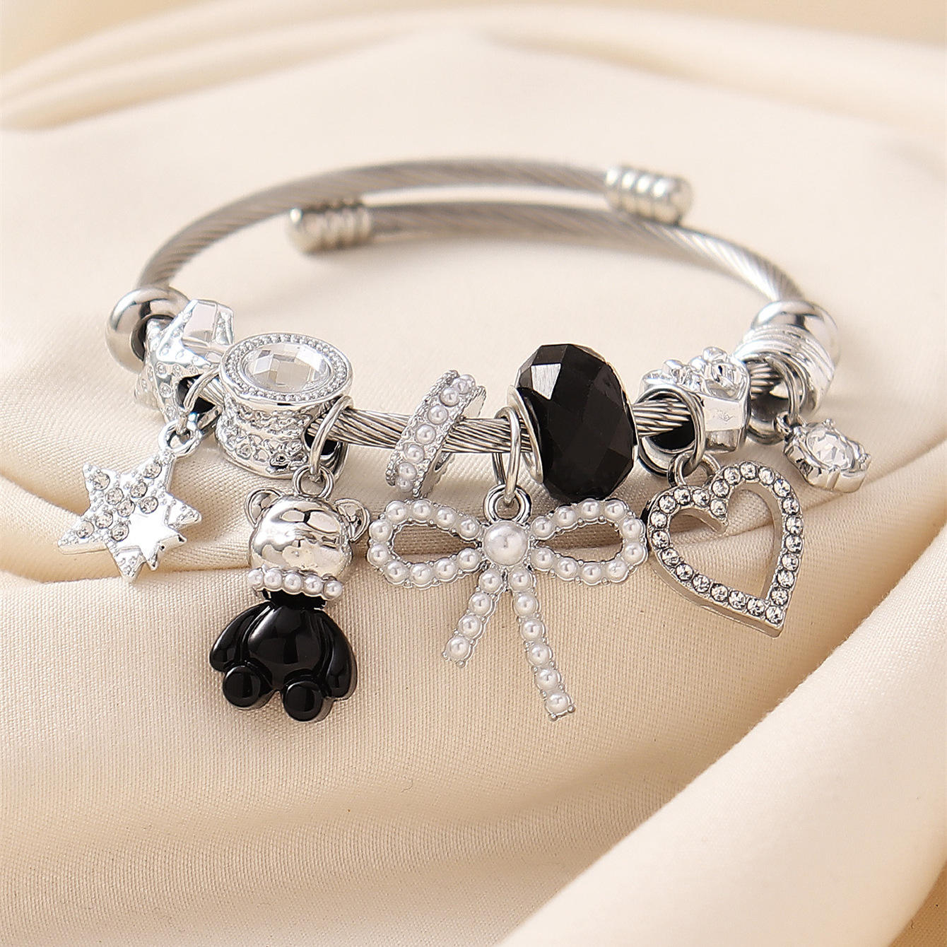 Multi Charm Bracelet Bow Bear Star