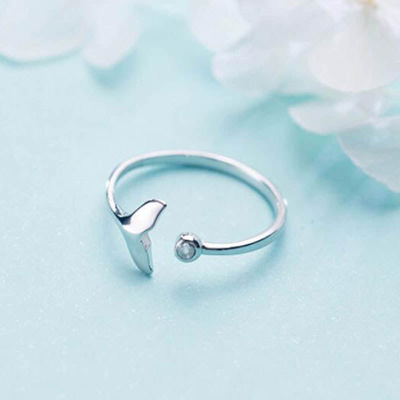Whale Tail Ring