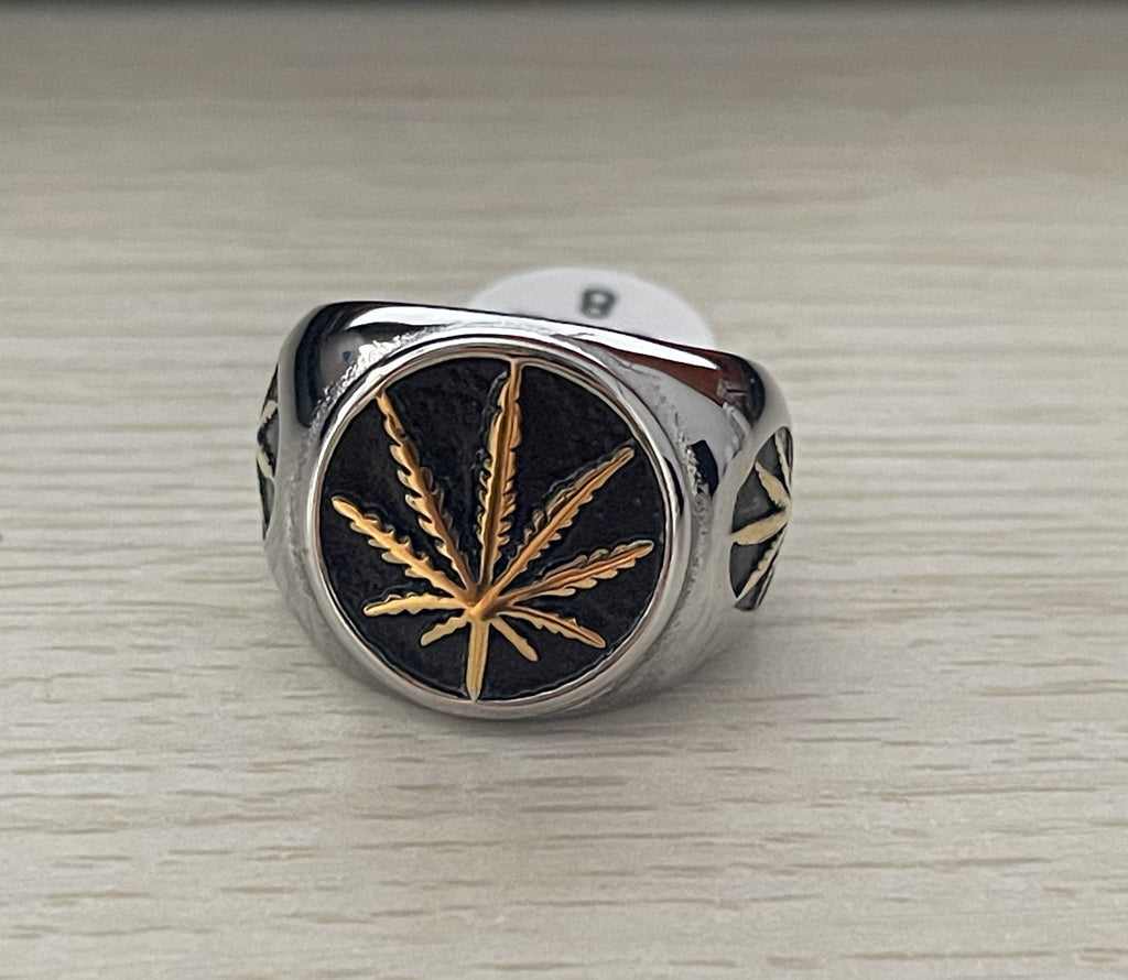 Round Ring with Gold Leaf Accent