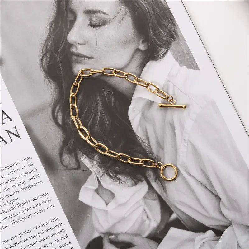 Chunky Chain Toggle Bracelet