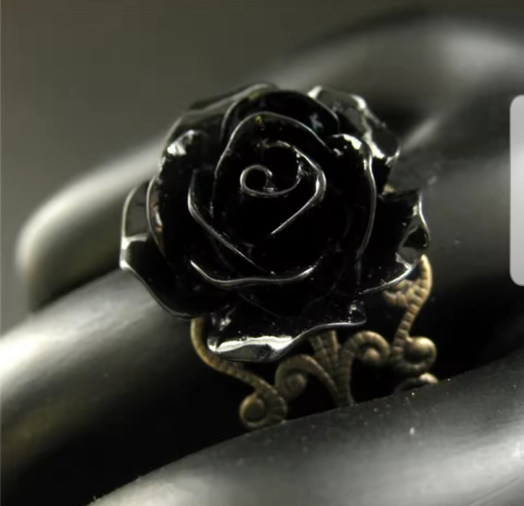 Large Black Rose Ring