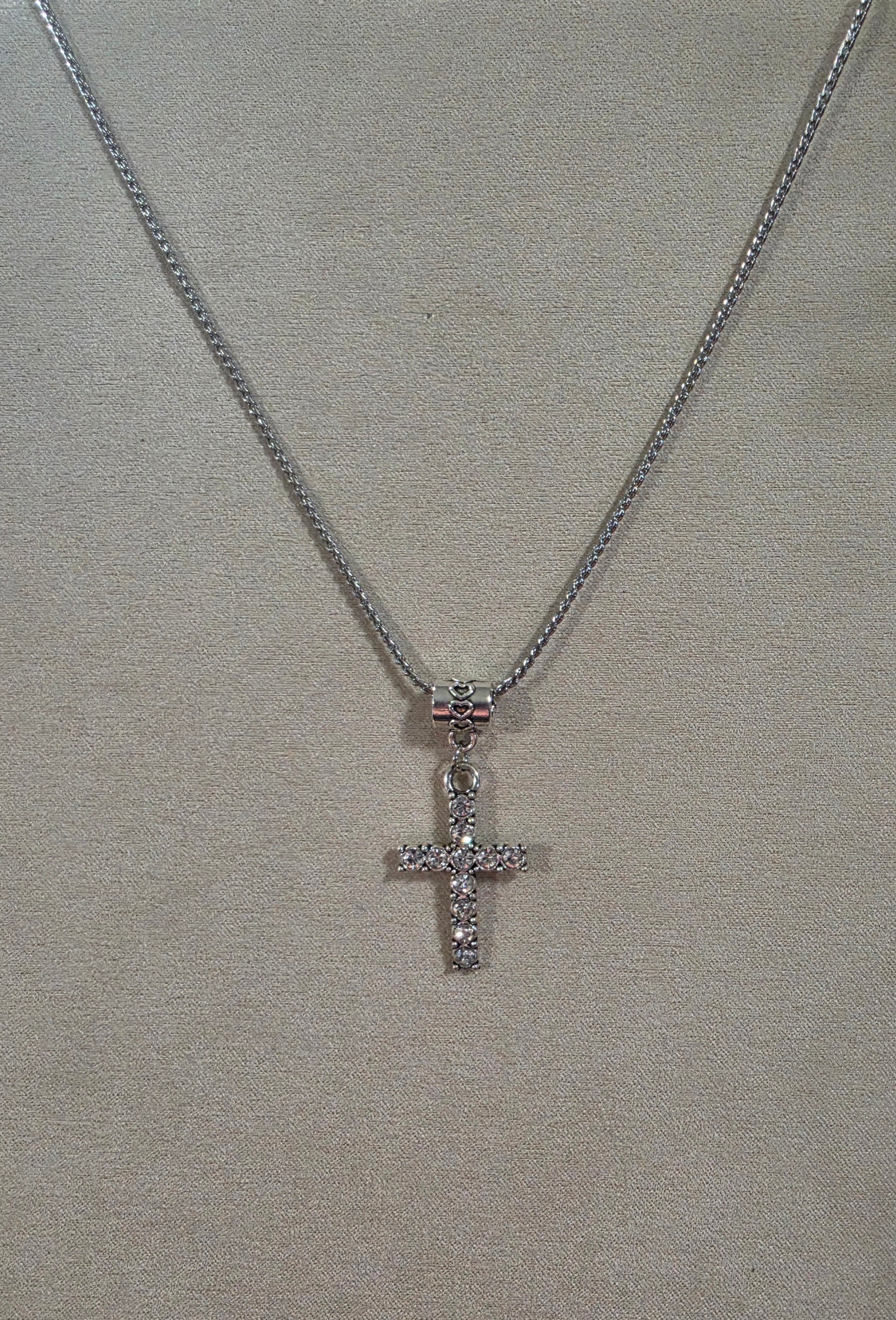 Simple design Cross Necklace